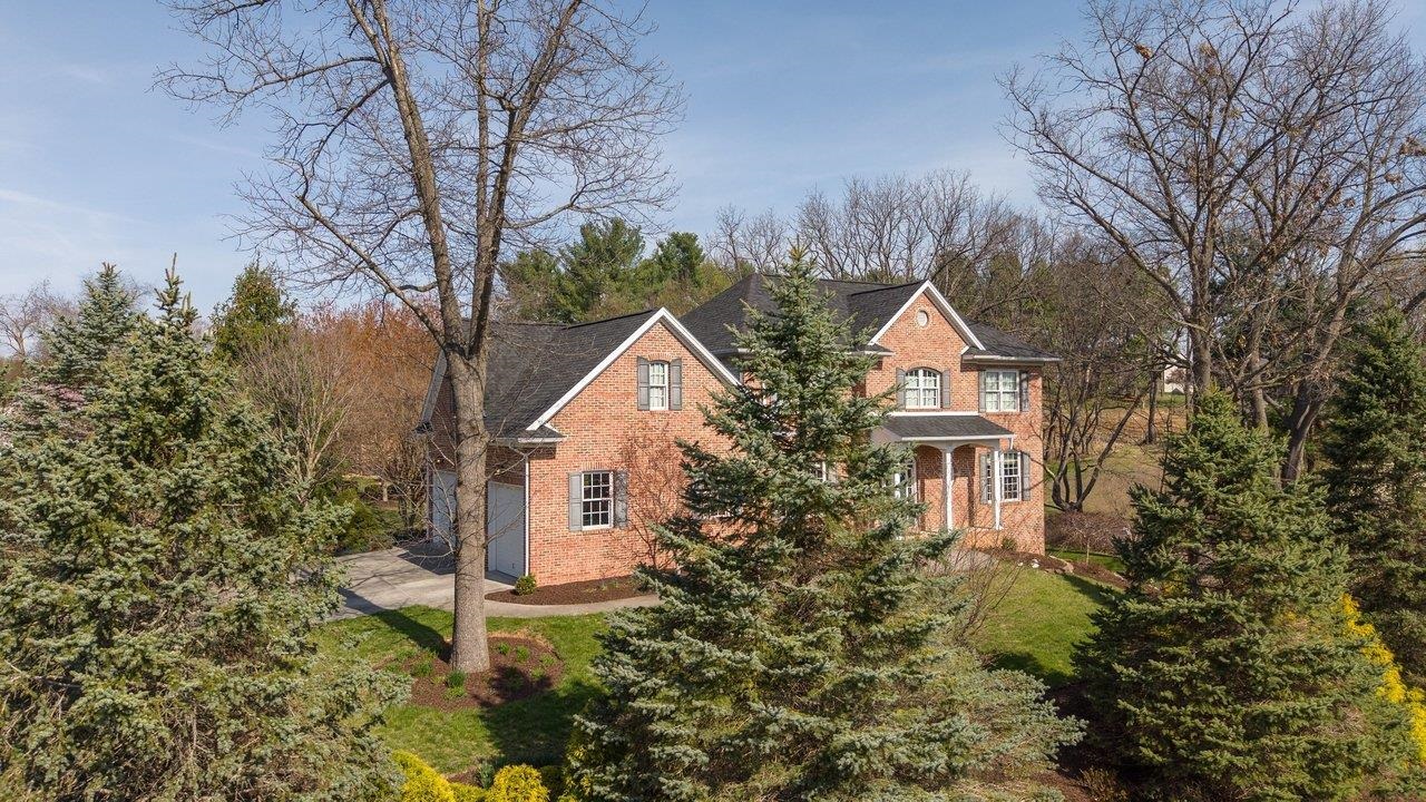 1281 KENTSHIRE DR, ROCKINGHAM, Virginia 22801, 4 Bedrooms Bedrooms, ,4 BathroomsBathrooms,Residential,1281 KENTSHIRE DR,675437 MLS # 675437