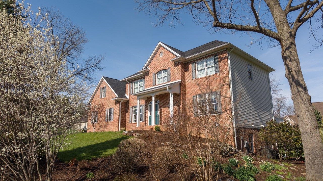 1281 KENTSHIRE DR, ROCKINGHAM, Virginia 22801, 4 Bedrooms Bedrooms, ,4 BathroomsBathrooms,Residential,1281 KENTSHIRE DR,675437 MLS # 675437