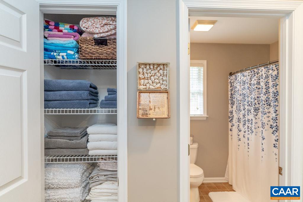 246 WHITE CEDAR RD, BARBOURSVILLE, Virginia 22923, 3 Bedrooms Bedrooms, ,2 BathroomsBathrooms,Residential,246 WHITE CEDAR RD,675520 MLS # 675520