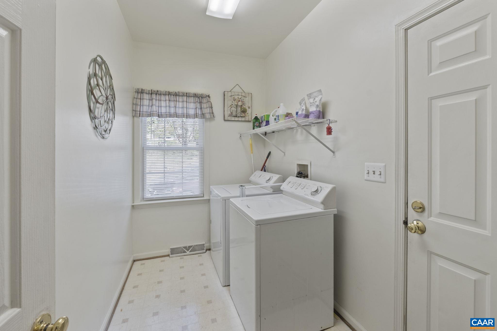 2759 CRICKLEWOOD CT, CHARLOTTESVILLE, Virginia 22911, 5 Bedrooms Bedrooms, ,3 BathroomsBathrooms,Residential,2759 CRICKLEWOOD CT,675527 MLS # 675527