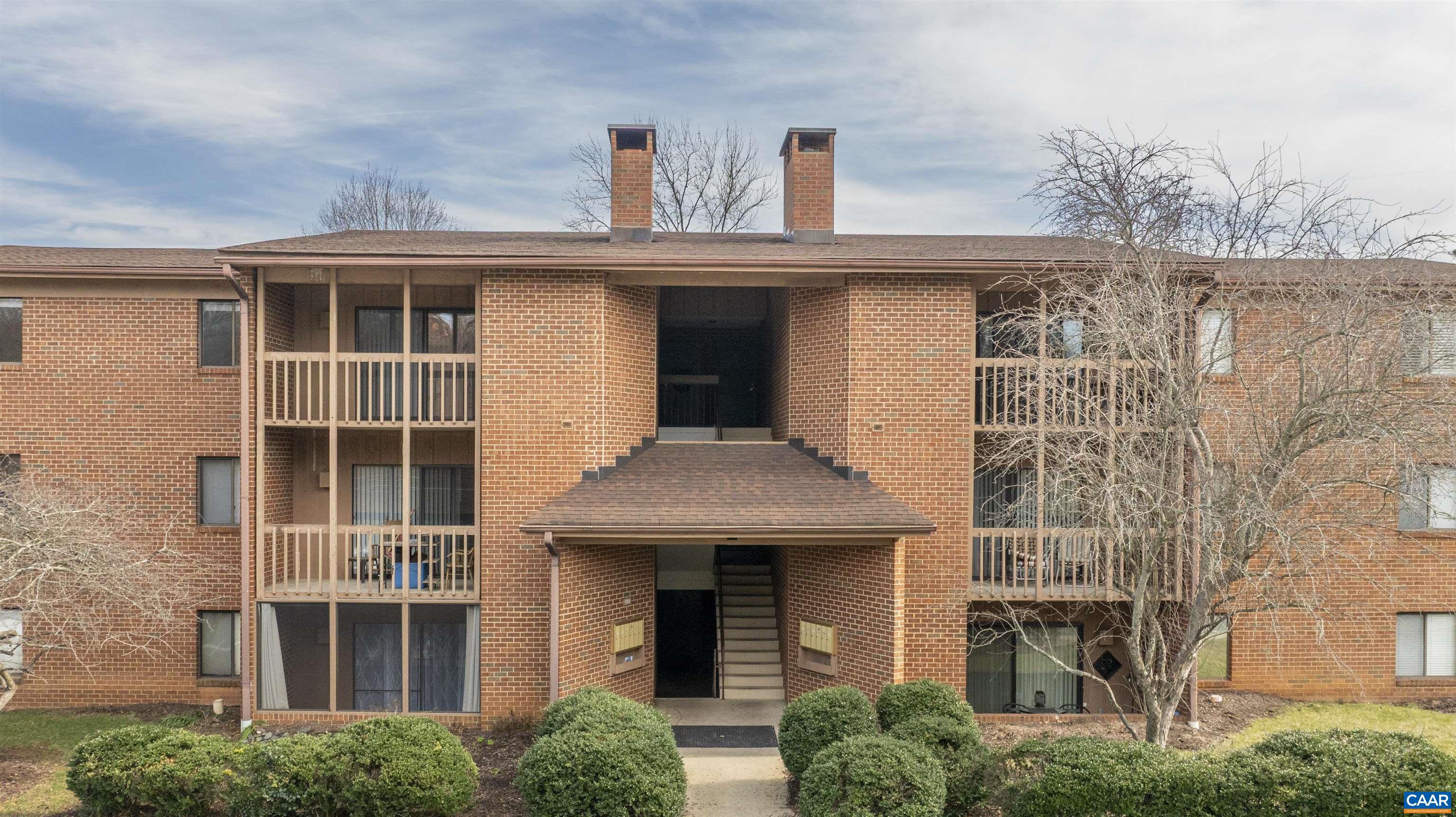 114 TURTLE CREEK RD, CHARLOTTESVILLE, Virginia 22901, 2 Bedrooms Bedrooms, ,2 BathroomsBathrooms,Residential,114 TURTLE CREEK RD,675561 MLS # 675561