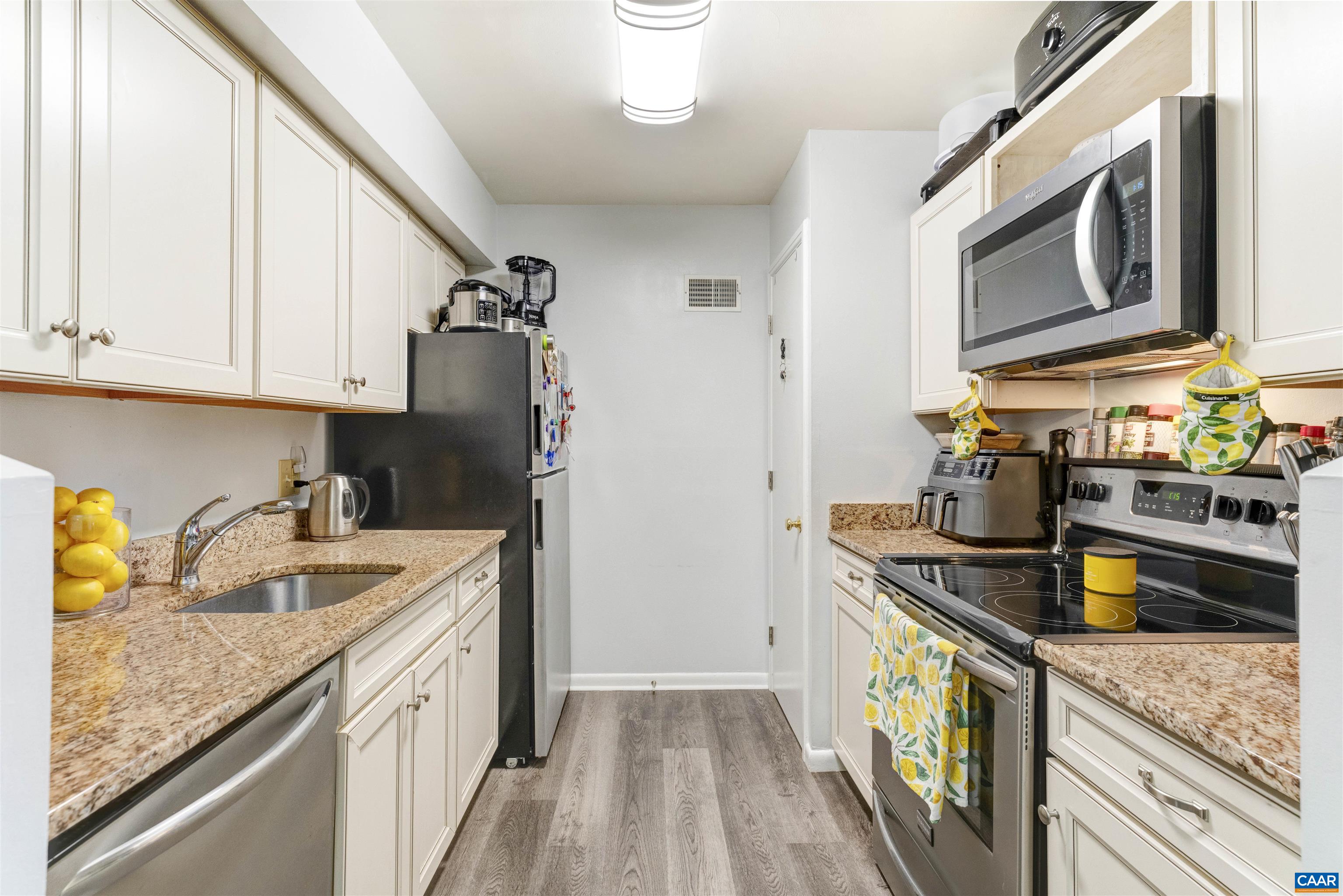 114 TURTLE CREEK RD, CHARLOTTESVILLE, Virginia 22901, 2 Bedrooms Bedrooms, ,2 BathroomsBathrooms,Residential,114 TURTLE CREEK RD,675561 MLS # 675561