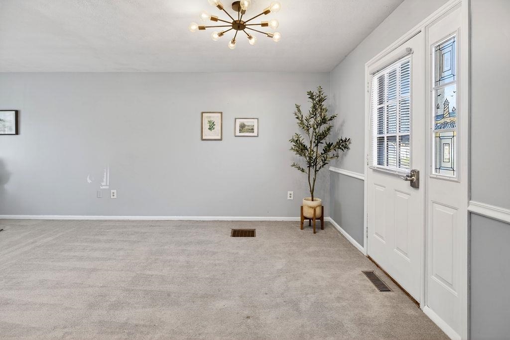 51 BRIARWOOD CIR, STAUNTON, Virginia 24401, 3 Bedrooms Bedrooms, ,2 BathroomsBathrooms,Residential,51 BRIARWOOD CIR,675623 MLS # 675623 51 BRIARWOOD CIR, STAUNTON, Virginia 24401, 3 Bedrooms Bedrooms, ,2 BathroomsBathrooms,Residential,51 BRIARWOOD CIR,675623 MLS # 675623