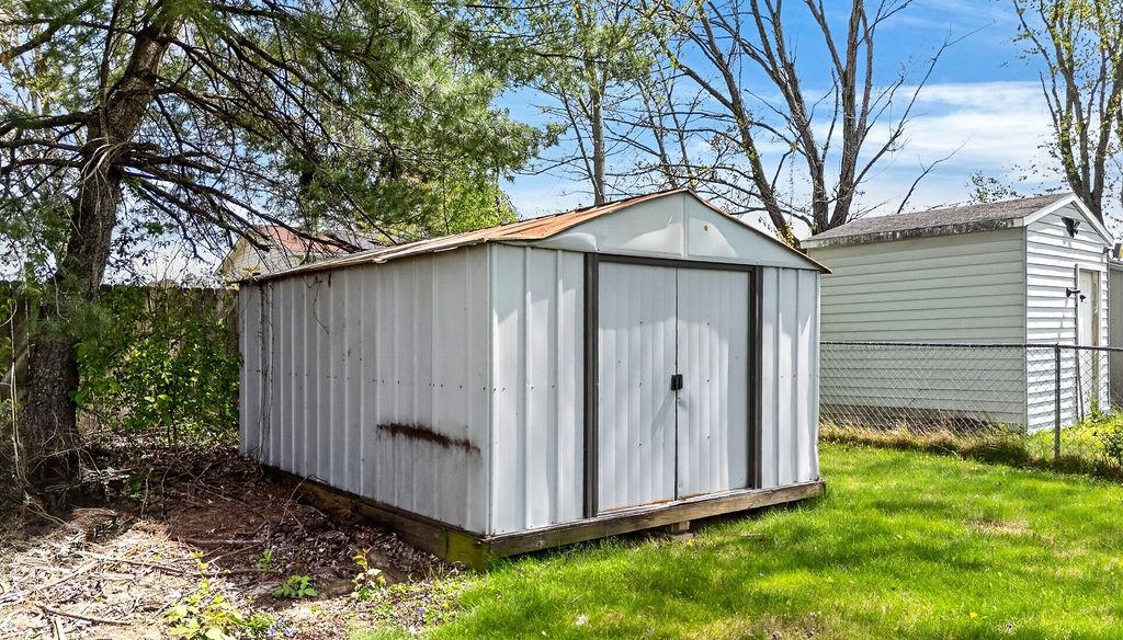 51 BRIARWOOD CIR, STAUNTON, Virginia 24401, 3 Bedrooms Bedrooms, ,2 BathroomsBathrooms,Residential,51 BRIARWOOD CIR,675623 MLS # 675623 51 BRIARWOOD CIR, STAUNTON, Virginia 24401, 3 Bedrooms Bedrooms, ,2 BathroomsBathrooms,Residential,51 BRIARWOOD CIR,675623 MLS # 675623