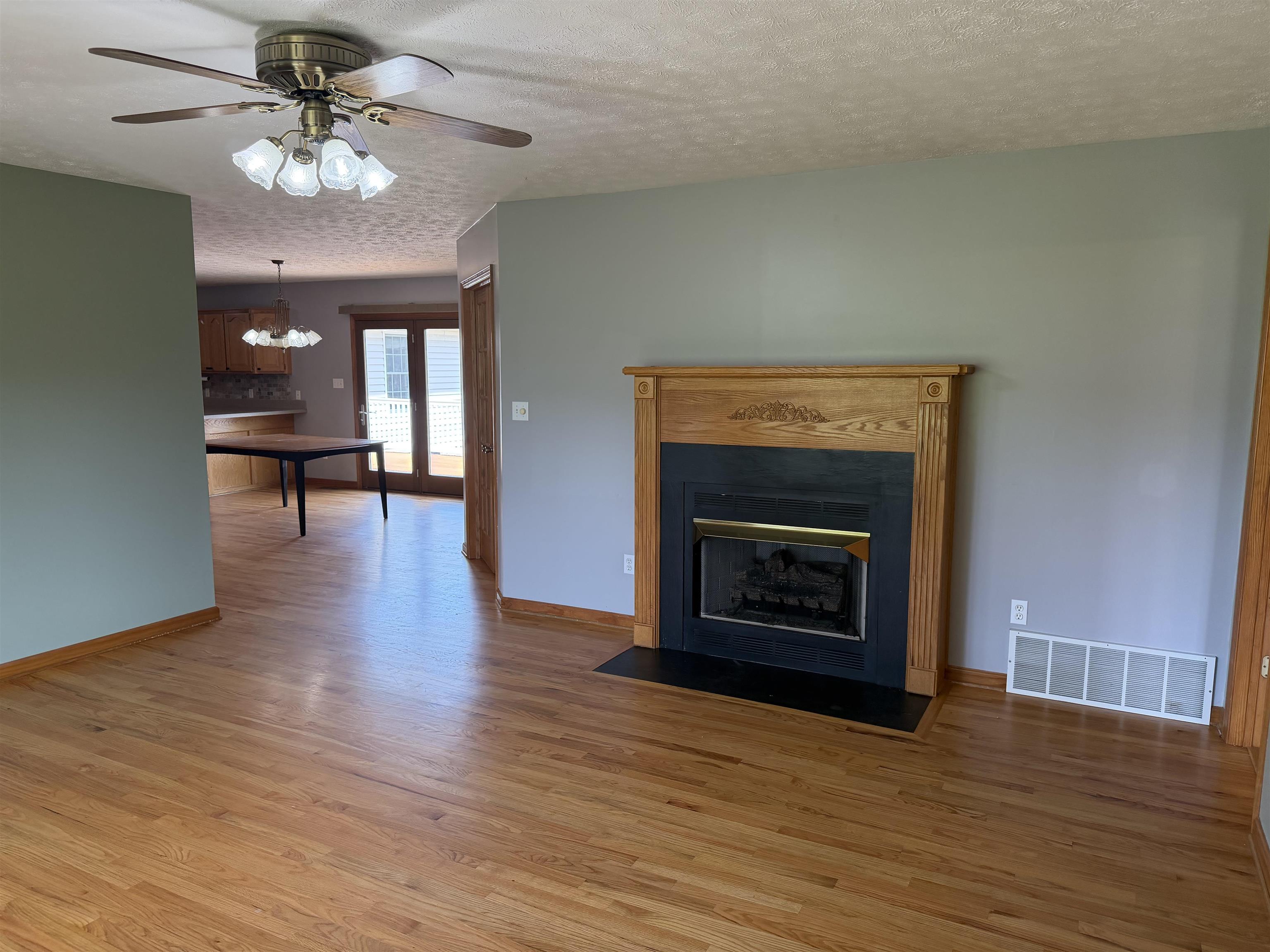 1582 HOWARDSVILLE TPKE, STUARTS DRAFT, Virginia 24477, 2 Bedrooms Bedrooms, ,2 BathroomsBathrooms,Residential,1582 HOWARDSVILLE TPKE,675625 MLS # 675625 1582 HOWARDSVILLE TPKE, STUARTS DRAFT, Virginia 24477, 2 Bedrooms Bedrooms, ,2 BathroomsBathrooms,Residential,1582 HOWARDSVILLE TPKE,675625 MLS # 675625