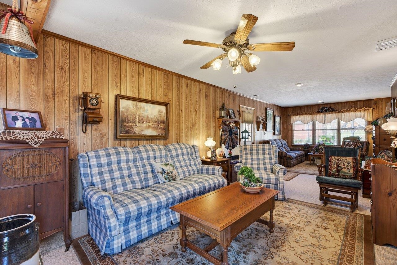 9625 TOWN HALL RD, MCGAHEYSVILLE, Virginia 22840, 4 Bedrooms Bedrooms, ,3 BathroomsBathrooms,Residential,9625 TOWN HALL RD,675626 MLS # 675626 9625 TOWN HALL RD, MCGAHEYSVILLE, Virginia 22840, 4 Bedrooms Bedrooms, ,3 BathroomsBathrooms,Residential,9625 TOWN HALL RD,675626 MLS # 675626