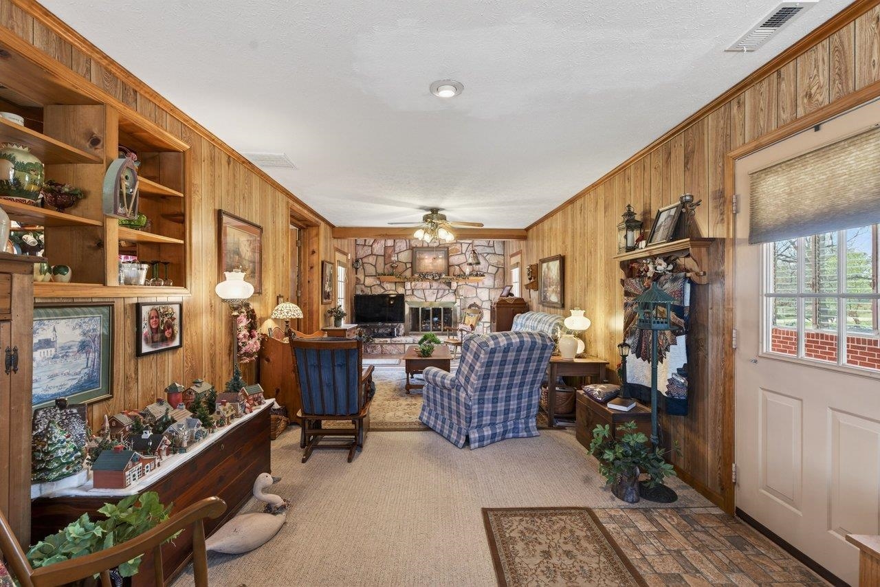 9625 TOWN HALL RD, MCGAHEYSVILLE, Virginia 22840, 4 Bedrooms Bedrooms, ,3 BathroomsBathrooms,Residential,9625 TOWN HALL RD,675626 MLS # 675626 9625 TOWN HALL RD, MCGAHEYSVILLE, Virginia 22840, 4 Bedrooms Bedrooms, ,3 BathroomsBathrooms,Residential,9625 TOWN HALL RD,675626 MLS # 675626