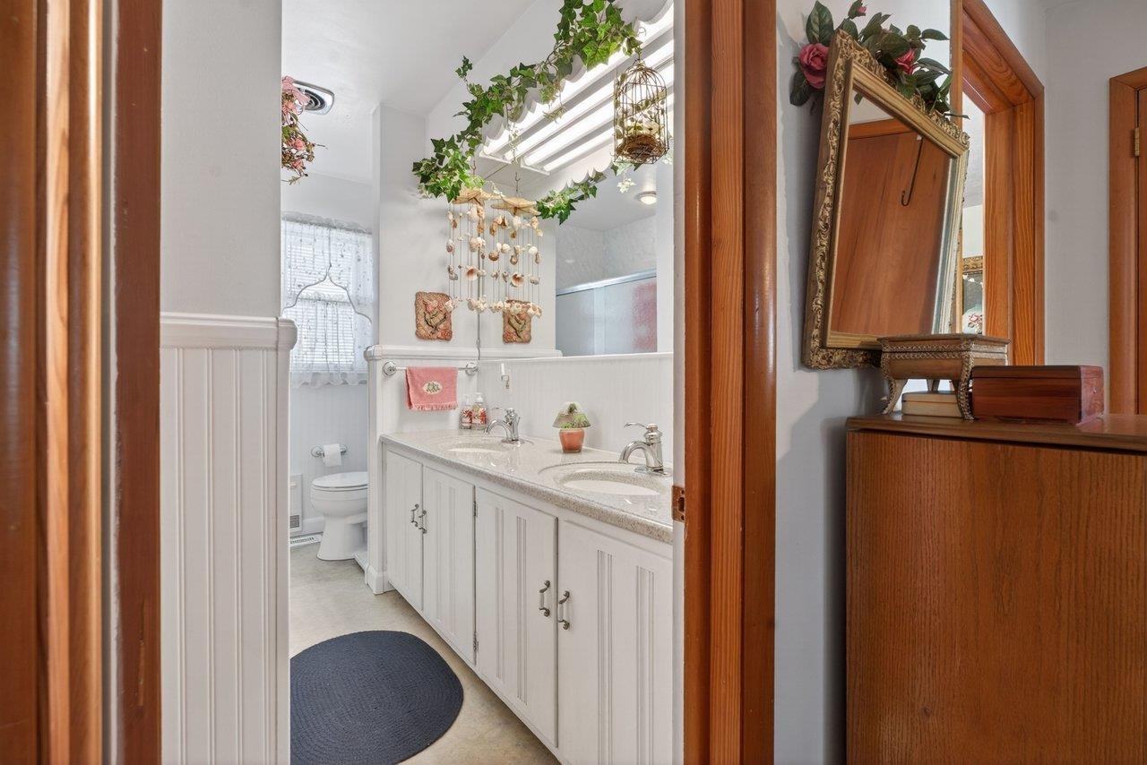 9625 TOWN HALL RD, MCGAHEYSVILLE, Virginia 22840, 4 Bedrooms Bedrooms, ,3 BathroomsBathrooms,Residential,9625 TOWN HALL RD,675626 MLS # 675626 9625 TOWN HALL RD, MCGAHEYSVILLE, Virginia 22840, 4 Bedrooms Bedrooms, ,3 BathroomsBathrooms,Residential,9625 TOWN HALL RD,675626 MLS # 675626