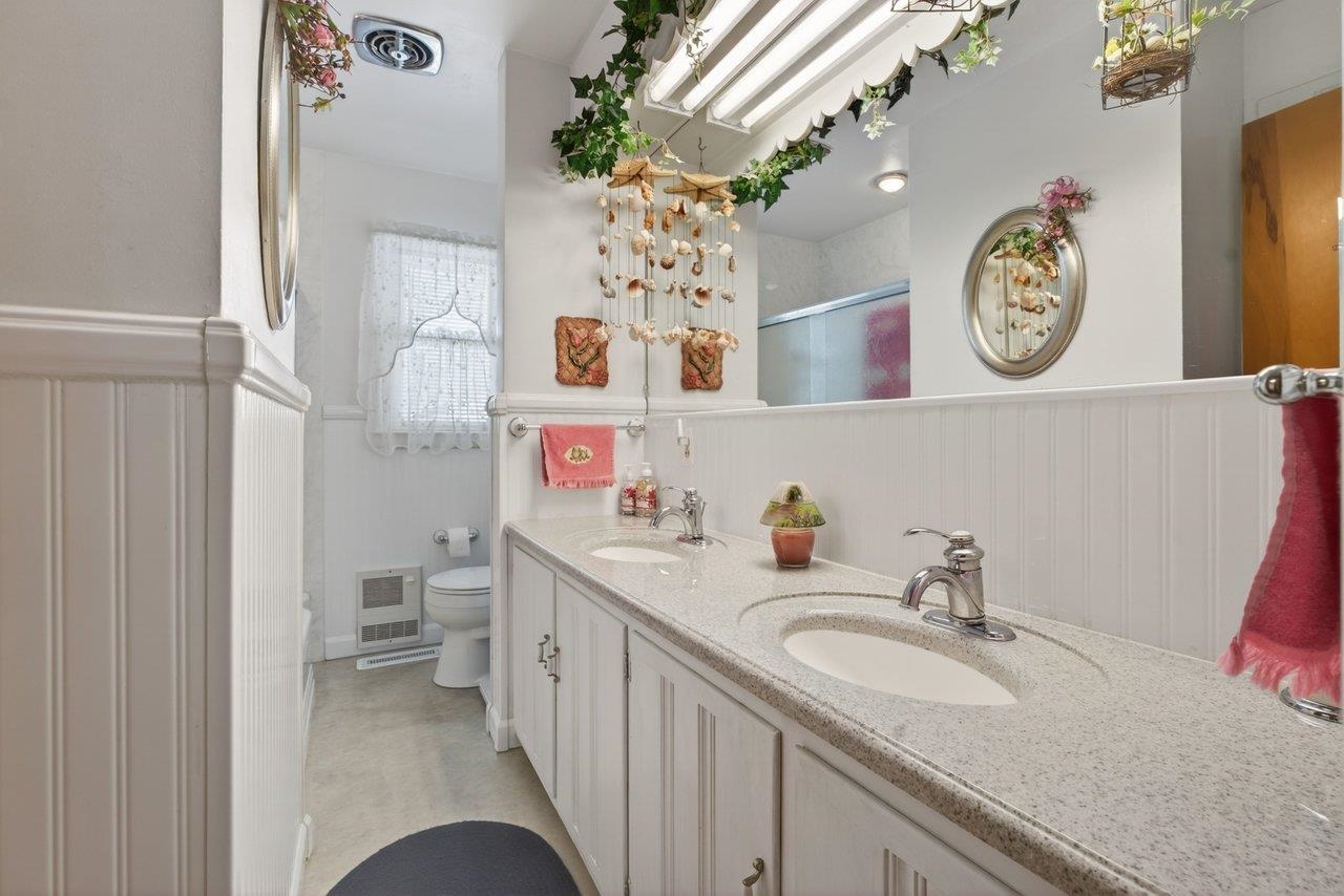 9625 TOWN HALL RD, MCGAHEYSVILLE, Virginia 22840, 4 Bedrooms Bedrooms, ,3 BathroomsBathrooms,Residential,9625 TOWN HALL RD,675626 MLS # 675626 9625 TOWN HALL RD, MCGAHEYSVILLE, Virginia 22840, 4 Bedrooms Bedrooms, ,3 BathroomsBathrooms,Residential,9625 TOWN HALL RD,675626 MLS # 675626