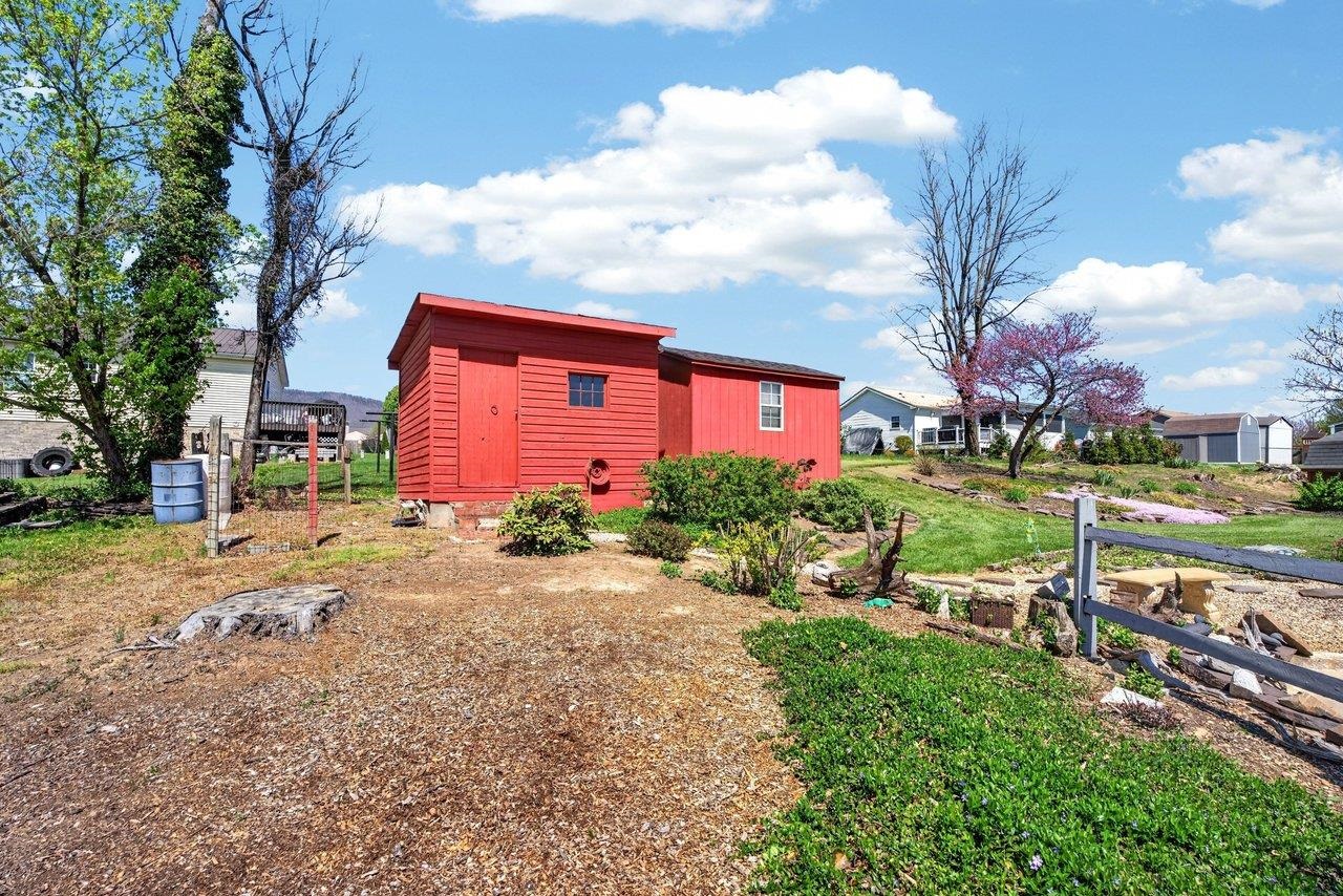 9625 TOWN HALL RD, MCGAHEYSVILLE, Virginia 22840, 4 Bedrooms Bedrooms, ,3 BathroomsBathrooms,Residential,9625 TOWN HALL RD,675626 MLS # 675626 9625 TOWN HALL RD, MCGAHEYSVILLE, Virginia 22840, 4 Bedrooms Bedrooms, ,3 BathroomsBathrooms,Residential,9625 TOWN HALL RD,675626 MLS # 675626