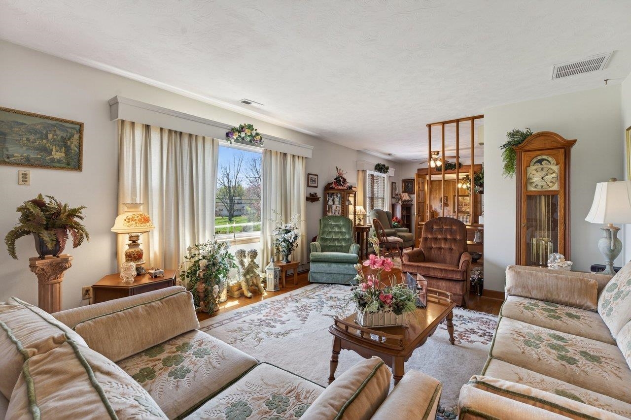 9625 TOWN HALL RD, MCGAHEYSVILLE, Virginia 22840, 4 Bedrooms Bedrooms, ,3 BathroomsBathrooms,Residential,9625 TOWN HALL RD,675626 MLS # 675626 9625 TOWN HALL RD, MCGAHEYSVILLE, Virginia 22840, 4 Bedrooms Bedrooms, ,3 BathroomsBathrooms,Residential,9625 TOWN HALL RD,675626 MLS # 675626