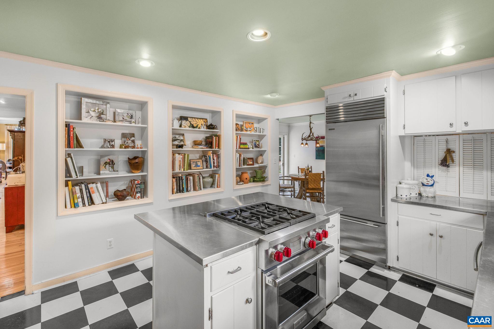 1525 BROOK HILL LN, CHARLOTTESVILLE, Virginia 22901, 4 Bedrooms Bedrooms, ,5 BathroomsBathrooms,Residential,1525 BROOK HILL LN,675628 MLS # 675628