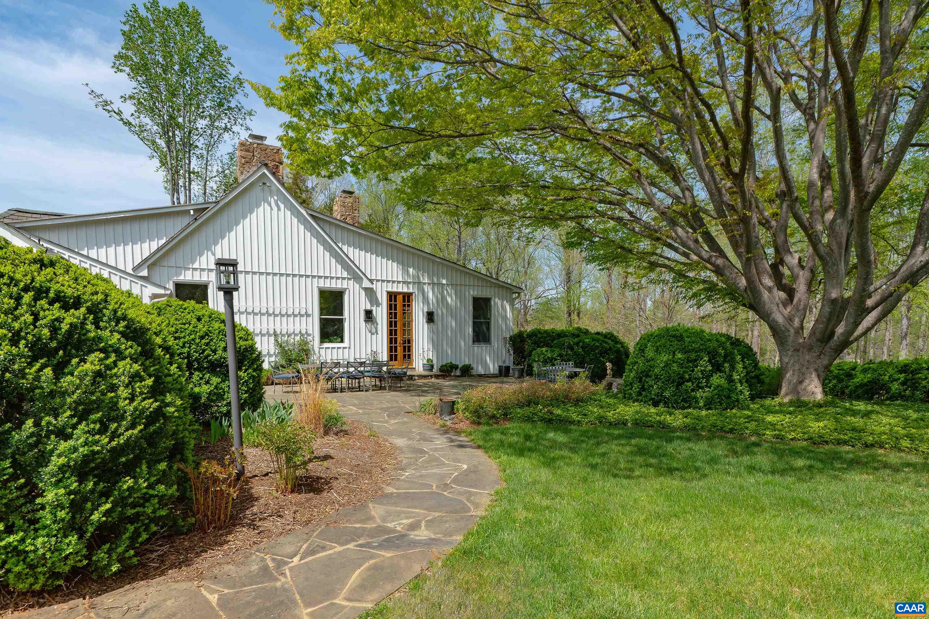 1525 BROOK HILL LN, CHARLOTTESVILLE, Virginia 22901, 4 Bedrooms Bedrooms, ,5 BathroomsBathrooms,Residential,1525 BROOK HILL LN,675628 MLS # 675628