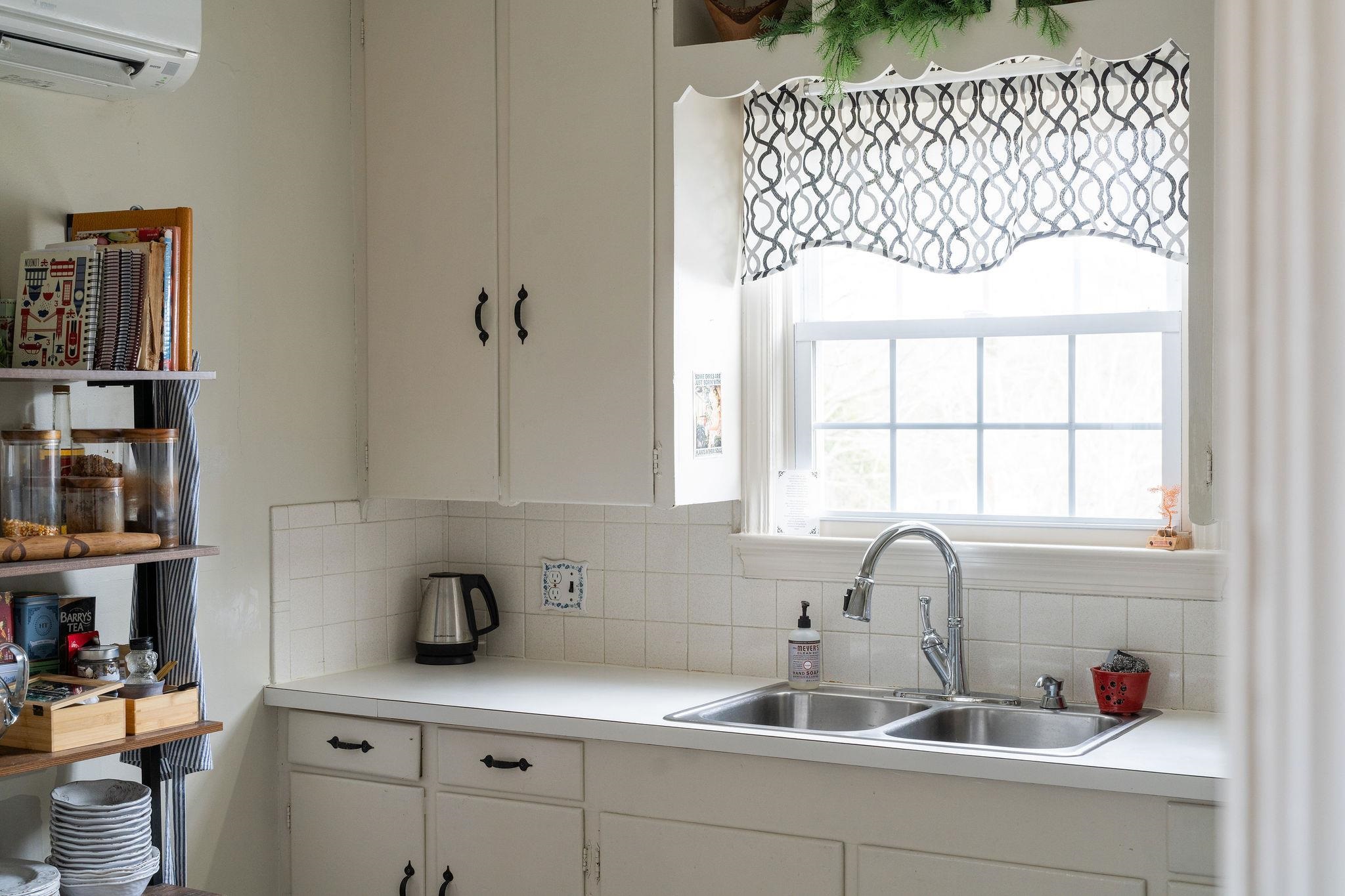 1913 MONTICELLO ST, WAYNESBORO, Virginia 22980, 2 Bedrooms Bedrooms, ,1 BathroomBathrooms,Residential,1913 MONTICELLO ST,675629 MLS # 675629 1913 MONTICELLO ST, WAYNESBORO, Virginia 22980, 2 Bedrooms Bedrooms, ,1 BathroomBathrooms,Residential,1913 MONTICELLO ST,675629 MLS # 675629