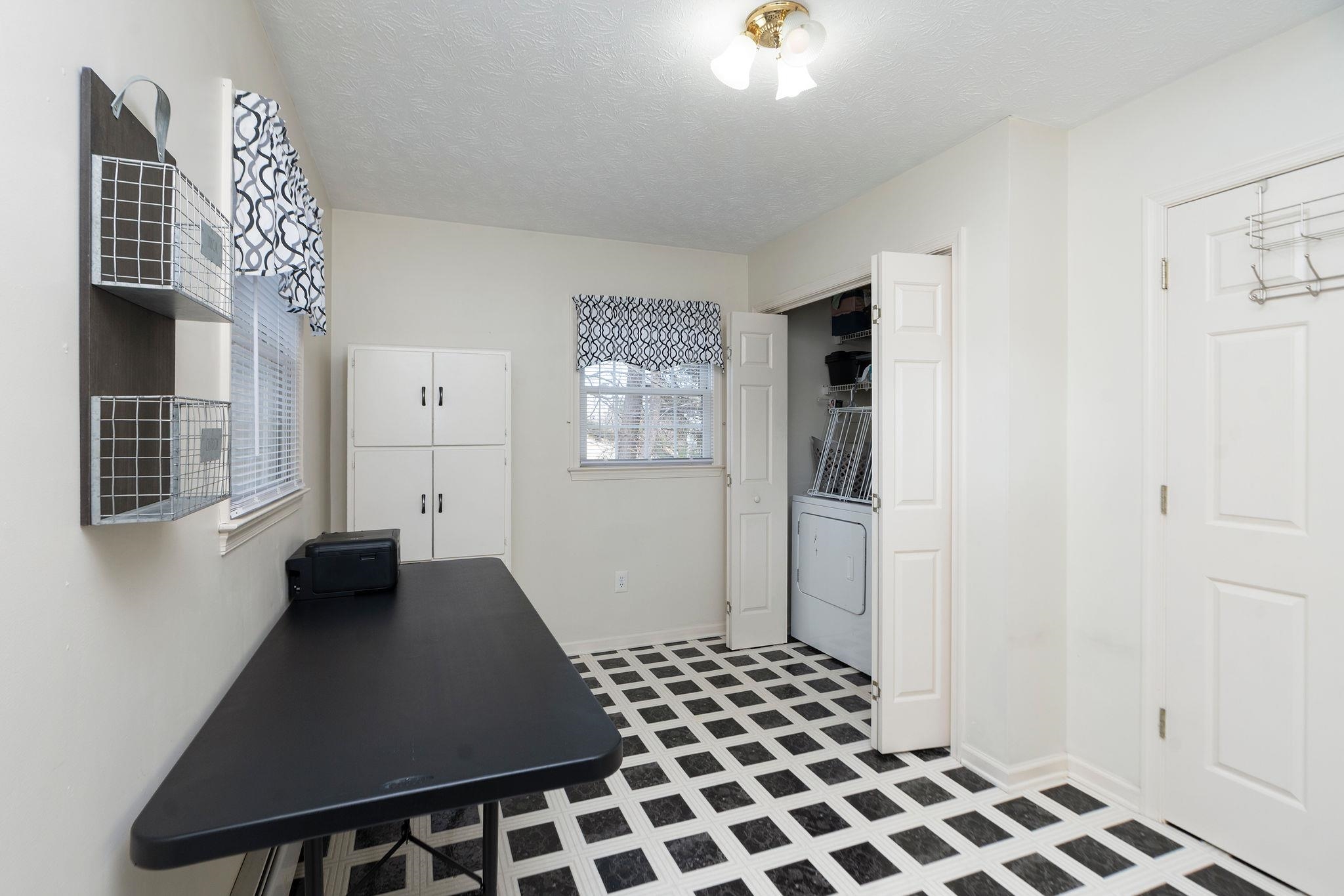 1913 MONTICELLO ST, WAYNESBORO, Virginia 22980, 2 Bedrooms Bedrooms, ,1 BathroomBathrooms,Residential,1913 MONTICELLO ST,675629 MLS # 675629 1913 MONTICELLO ST, WAYNESBORO, Virginia 22980, 2 Bedrooms Bedrooms, ,1 BathroomBathrooms,Residential,1913 MONTICELLO ST,675629 MLS # 675629