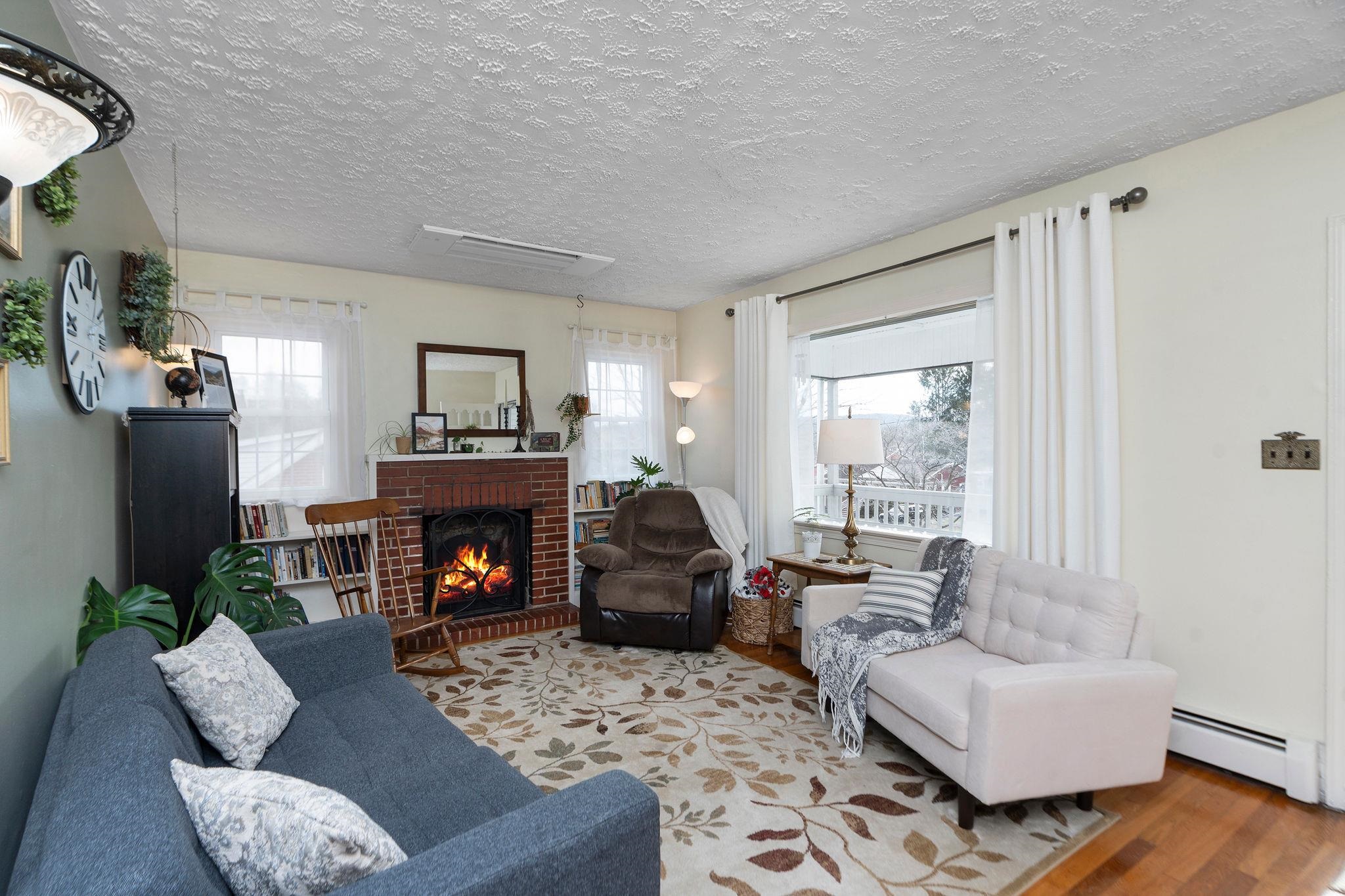 1913 MONTICELLO ST, WAYNESBORO, Virginia 22980, 2 Bedrooms Bedrooms, ,1 BathroomBathrooms,Residential,1913 MONTICELLO ST,675629 MLS # 675629 1913 MONTICELLO ST, WAYNESBORO, Virginia 22980, 2 Bedrooms Bedrooms, ,1 BathroomBathrooms,Residential,1913 MONTICELLO ST,675629 MLS # 675629