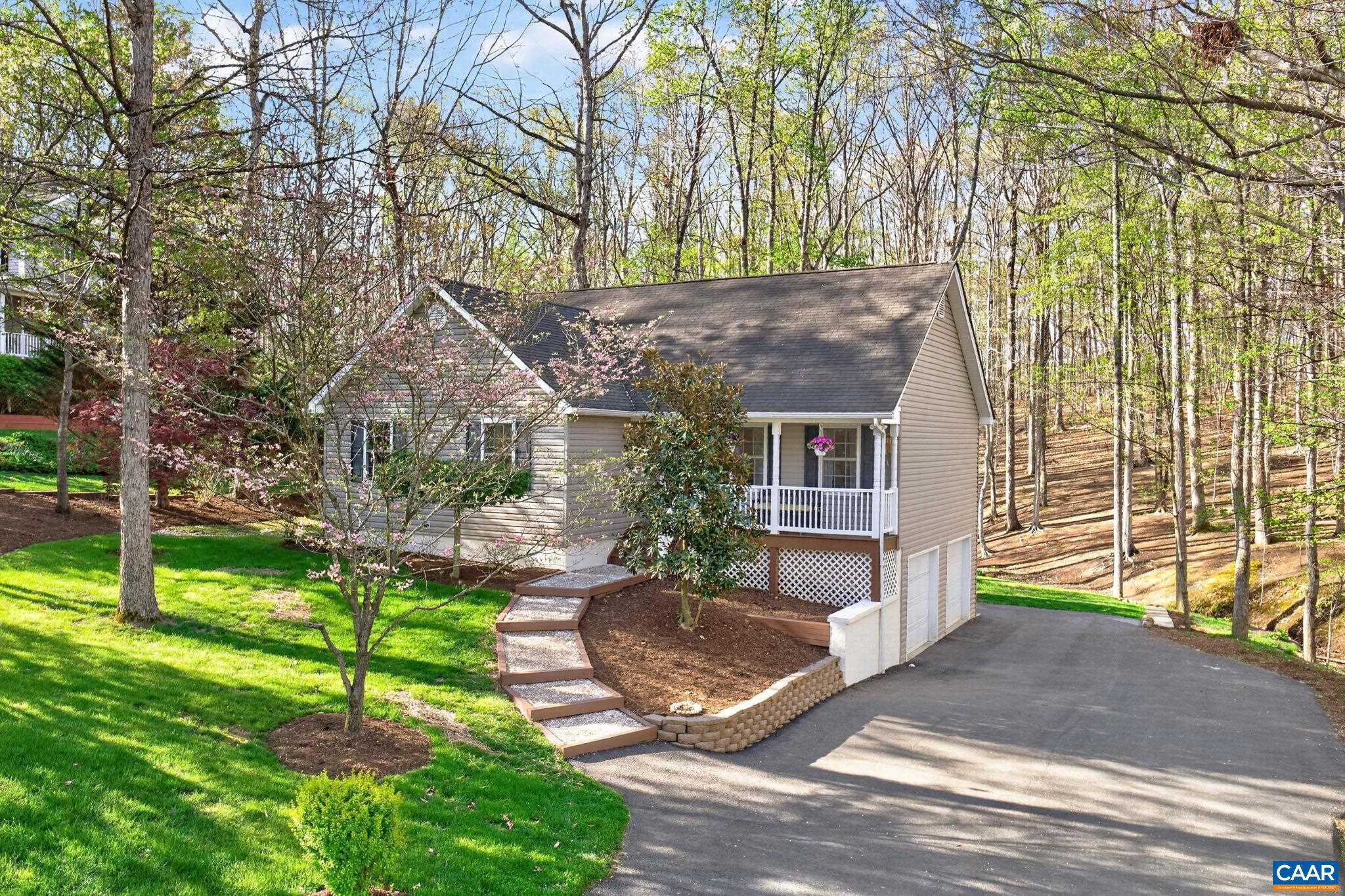 40 BRIDLEWOOD DR, PALMYRA, Virginia 22963, 3 Bedrooms Bedrooms, ,2 BathroomsBathrooms,Residential,40 BRIDLEWOOD DR,675633 MLS # 675633