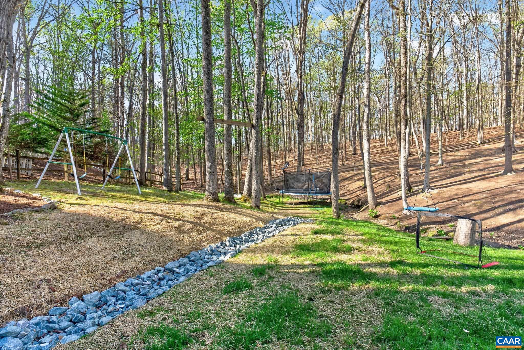 40 BRIDLEWOOD DR, PALMYRA, Virginia 22963, 3 Bedrooms Bedrooms, ,2 BathroomsBathrooms,Residential,40 BRIDLEWOOD DR,675633 MLS # 675633