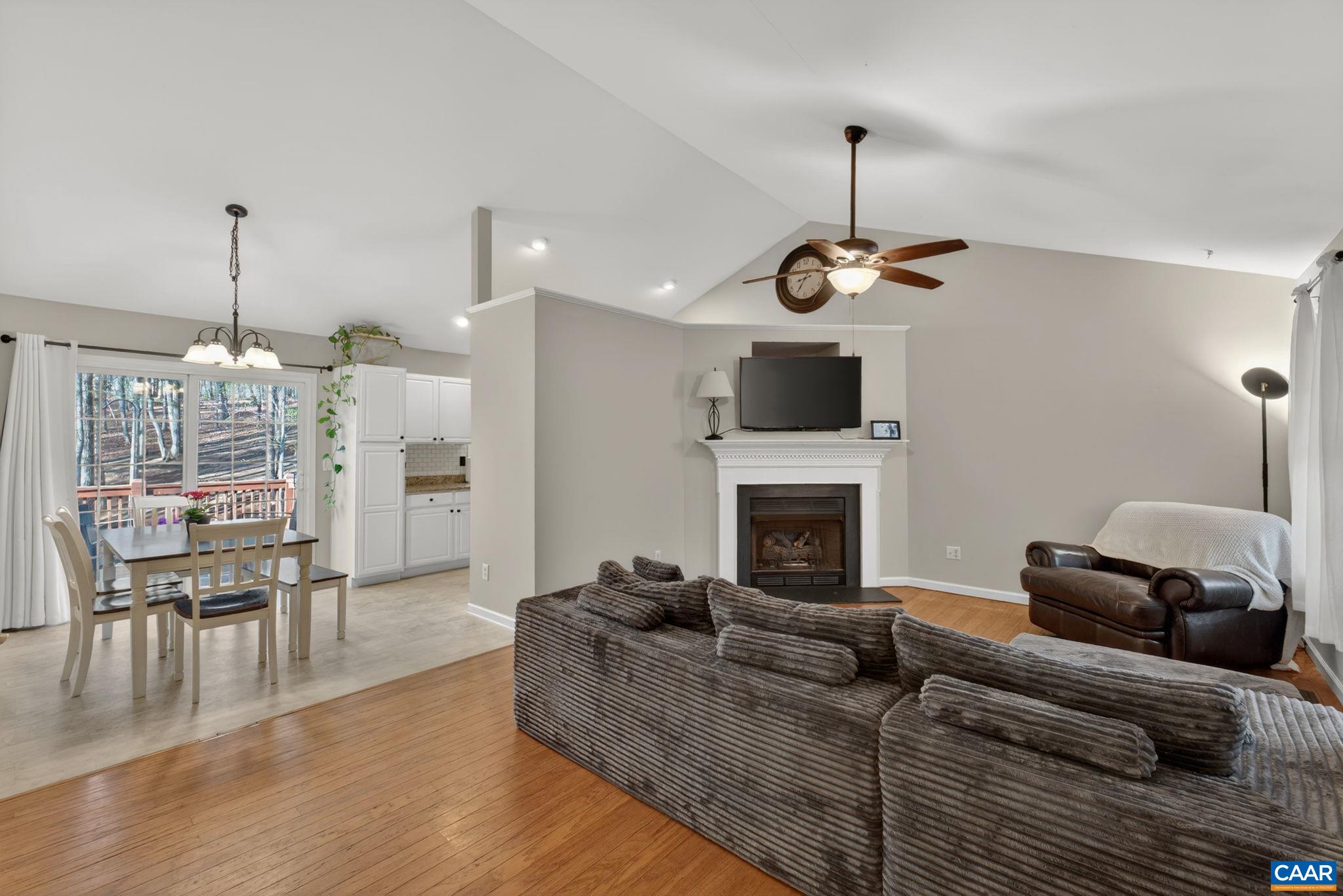 40 BRIDLEWOOD DR, PALMYRA, Virginia 22963, 3 Bedrooms Bedrooms, ,2 BathroomsBathrooms,Residential,40 BRIDLEWOOD DR,675633 MLS # 675633