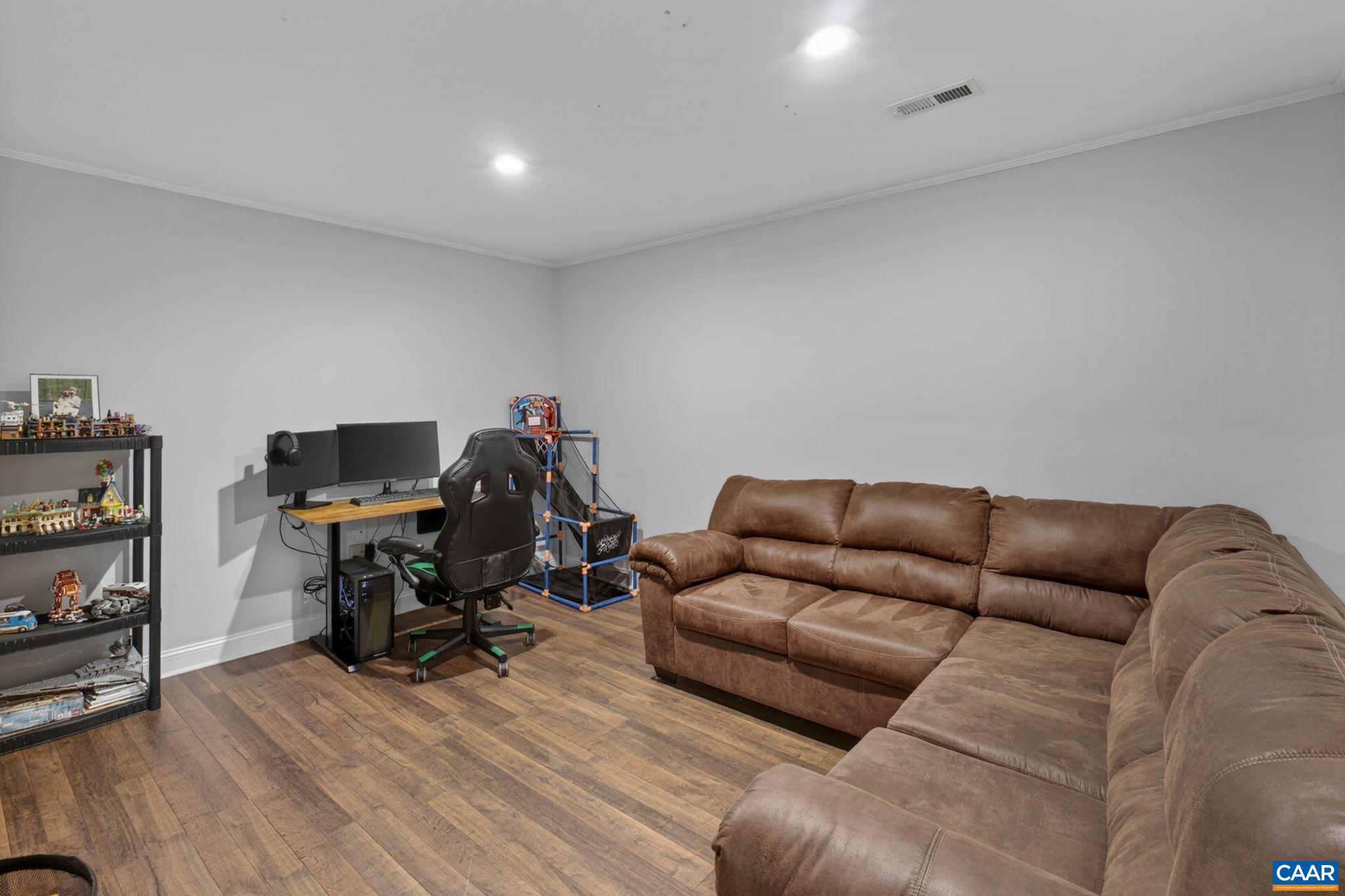 40 BRIDLEWOOD DR, PALMYRA, Virginia 22963, 3 Bedrooms Bedrooms, ,2 BathroomsBathrooms,Residential,40 BRIDLEWOOD DR,675633 MLS # 675633