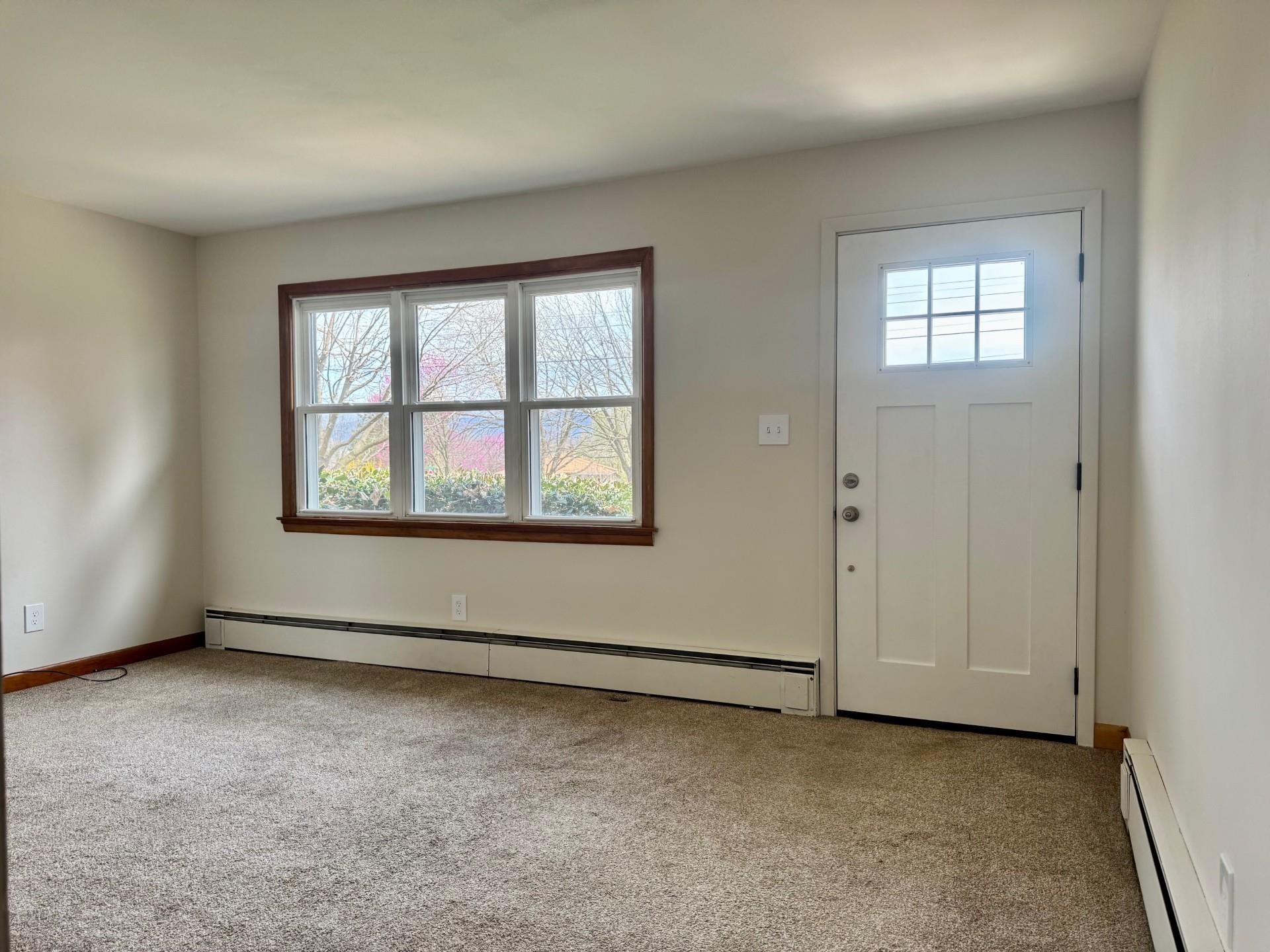 555 WATERMAN DR, HARRISONBURG, Virginia 22802, 3 Bedrooms Bedrooms, ,1 BathroomBathrooms,Residential,555 WATERMAN DR,675637 MLS # 675637