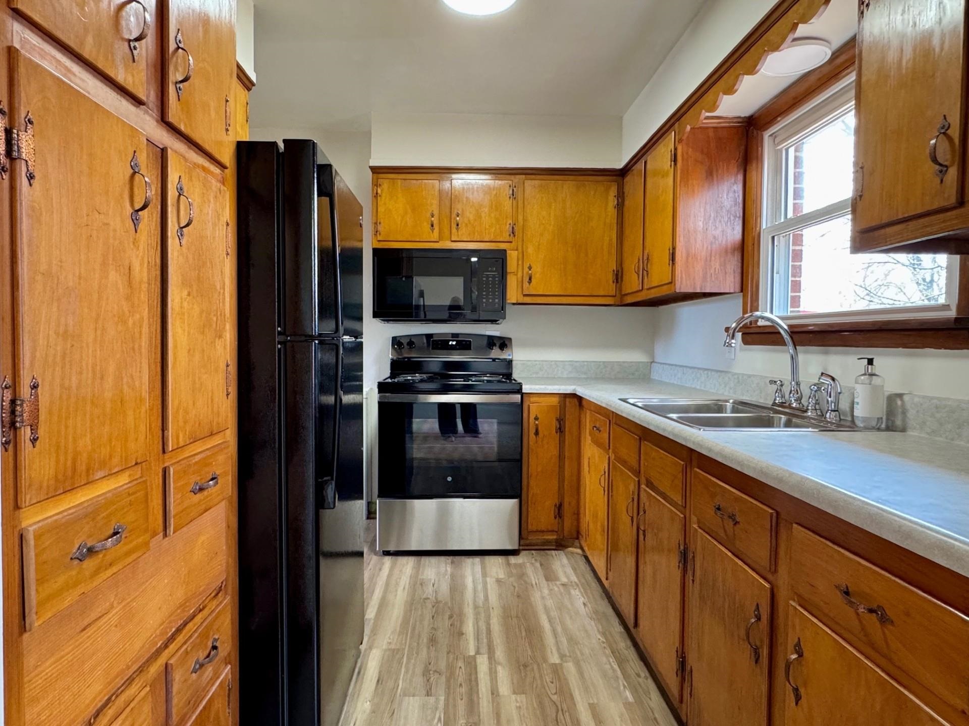 555 WATERMAN DR, HARRISONBURG, Virginia 22802, 3 Bedrooms Bedrooms, ,1 BathroomBathrooms,Residential,555 WATERMAN DR,675637 MLS # 675637