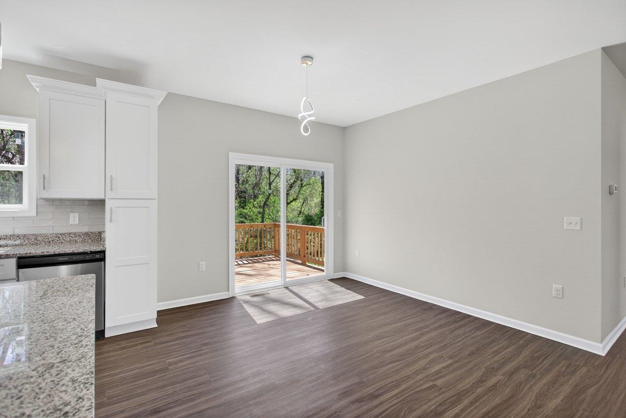 445 WIRT AVE, ELKTON, Virginia 22827, 3 Bedrooms Bedrooms, ,2 BathroomsBathrooms,Residential,445 WIRT AVE,675648 MLS # 675648