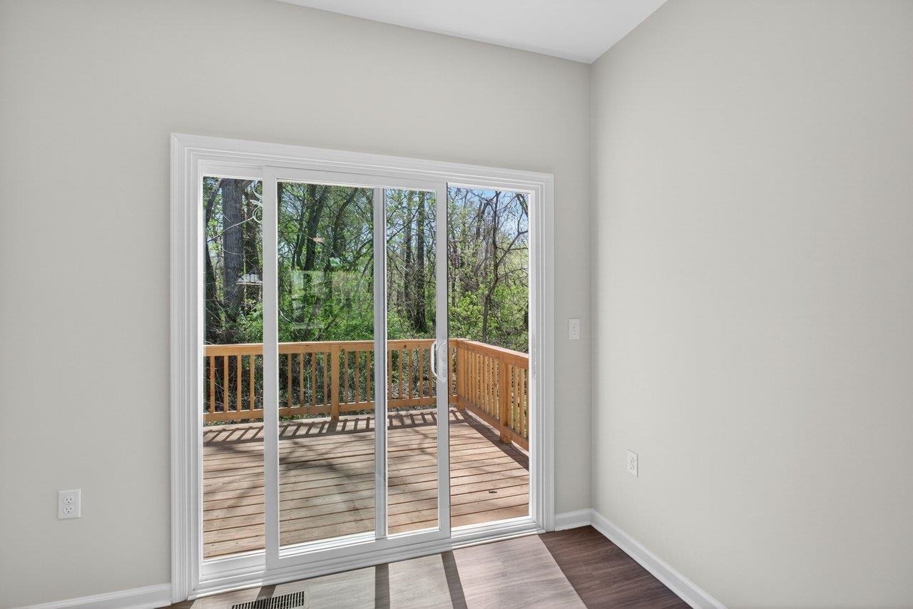 445 WIRT AVE, ELKTON, Virginia 22827, 3 Bedrooms Bedrooms, ,2 BathroomsBathrooms,Residential,445 WIRT AVE,675648 MLS # 675648