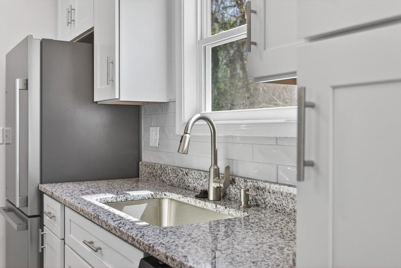 445 WIRT AVE, ELKTON, Virginia 22827, 3 Bedrooms Bedrooms, ,2 BathroomsBathrooms,Residential,445 WIRT AVE,675648 MLS # 675648