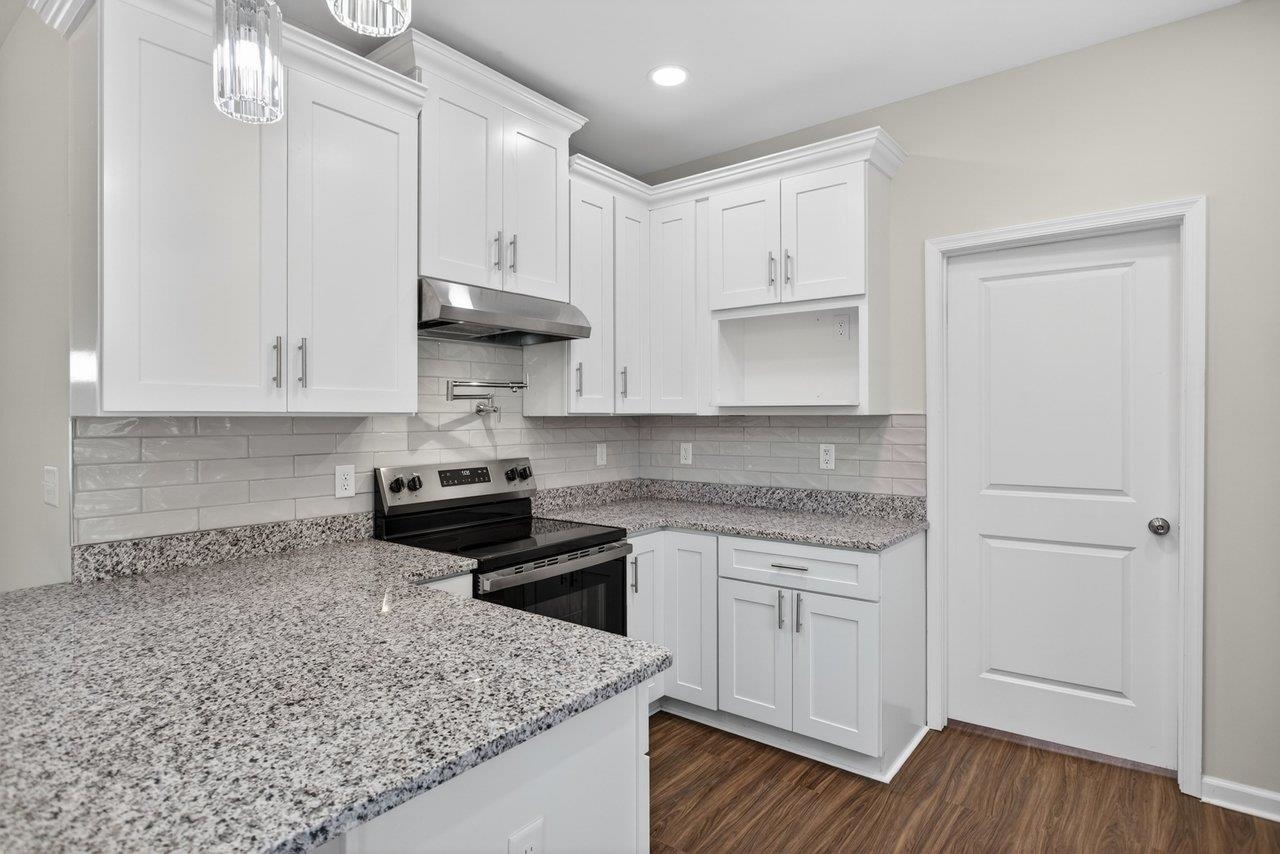 445 WIRT AVE, ELKTON, Virginia 22827, 3 Bedrooms Bedrooms, ,2 BathroomsBathrooms,Residential,445 WIRT AVE,675648 MLS # 675648