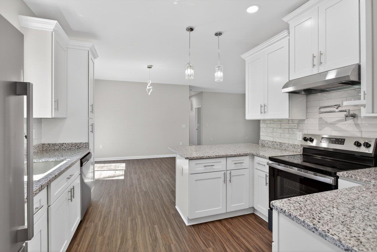 445 WIRT AVE, ELKTON, Virginia 22827, 3 Bedrooms Bedrooms, ,2 BathroomsBathrooms,Residential,445 WIRT AVE,675648 MLS # 675648