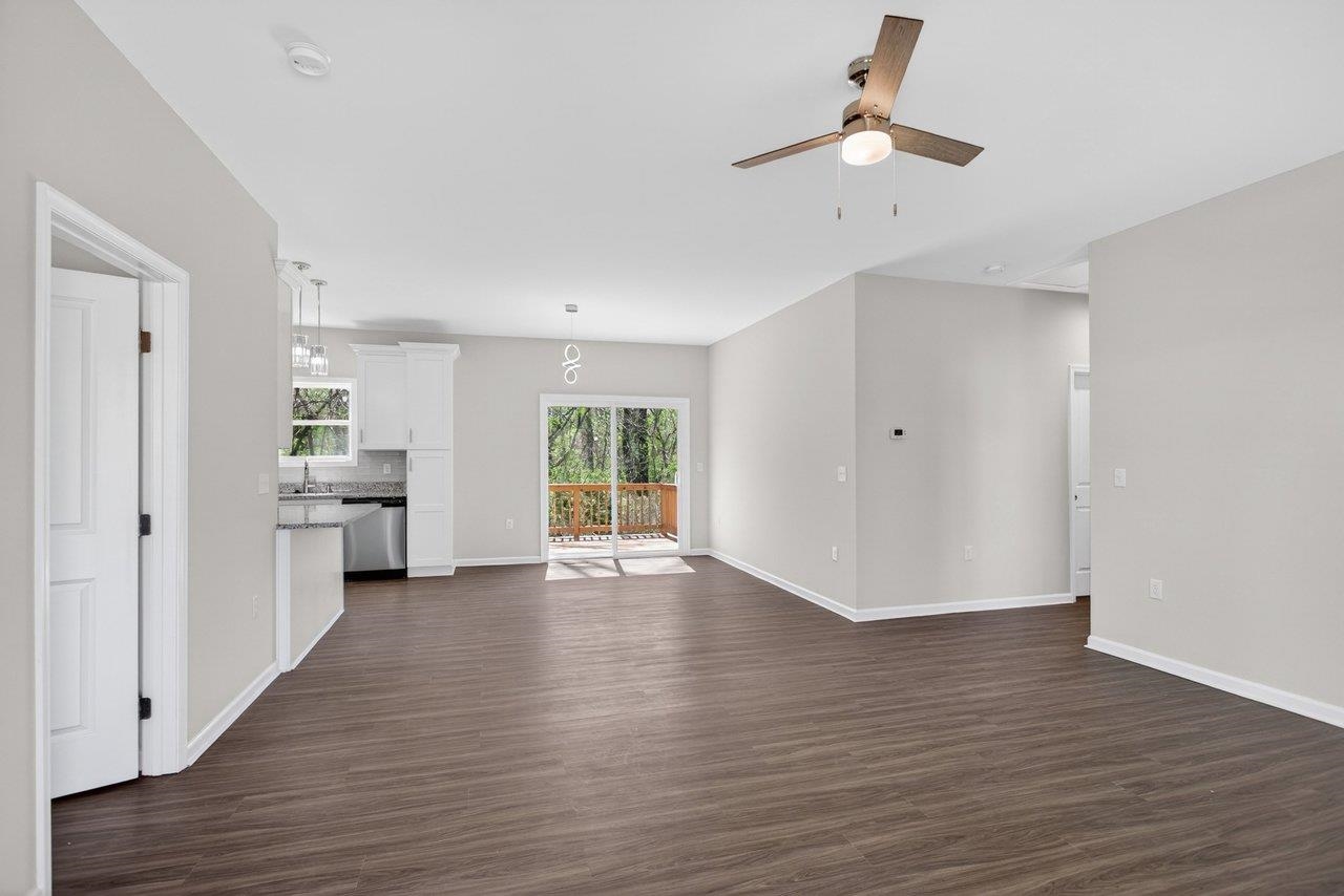 445 WIRT AVE, ELKTON, Virginia 22827, 3 Bedrooms Bedrooms, ,2 BathroomsBathrooms,Residential,445 WIRT AVE,675648 MLS # 675648