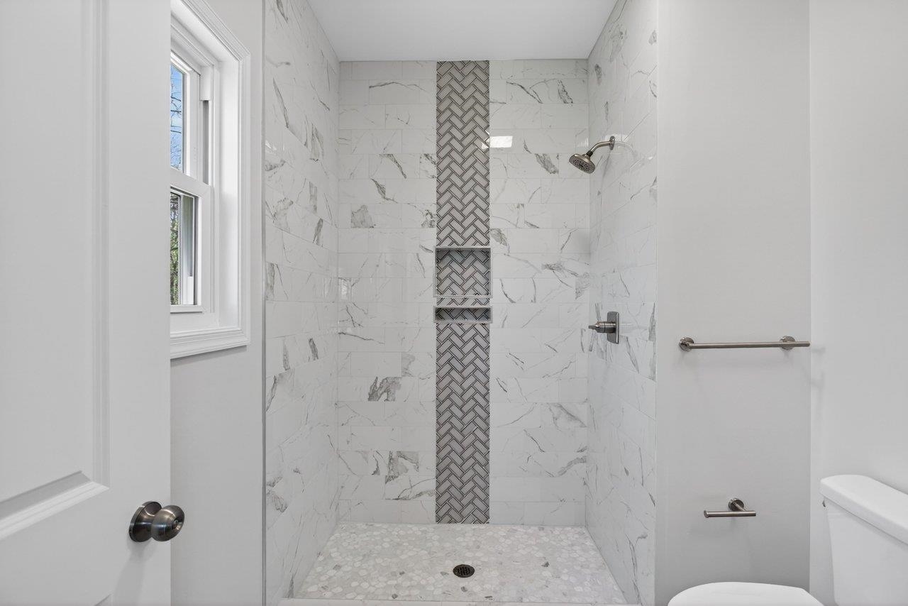 445 WIRT AVE, ELKTON, Virginia 22827, 3 Bedrooms Bedrooms, ,2 BathroomsBathrooms,Residential,445 WIRT AVE,675648 MLS # 675648