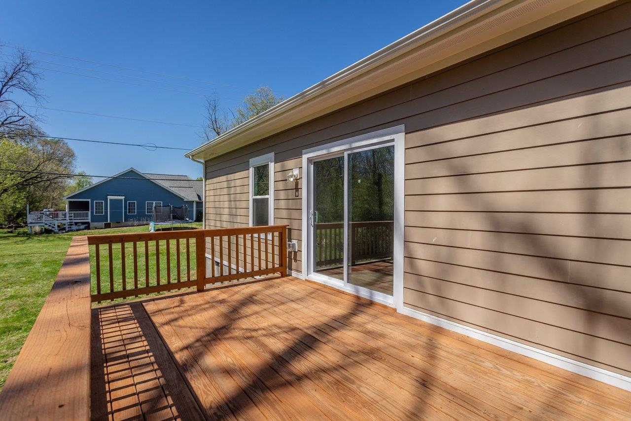 445 WIRT AVE, ELKTON, Virginia 22827, 3 Bedrooms Bedrooms, ,2 BathroomsBathrooms,Residential,445 WIRT AVE,675648 MLS # 675648