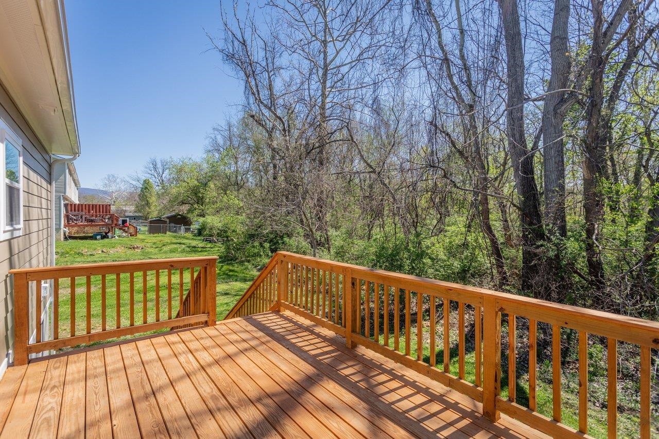 445 WIRT AVE, ELKTON, Virginia 22827, 3 Bedrooms Bedrooms, ,2 BathroomsBathrooms,Residential,445 WIRT AVE,675648 MLS # 675648