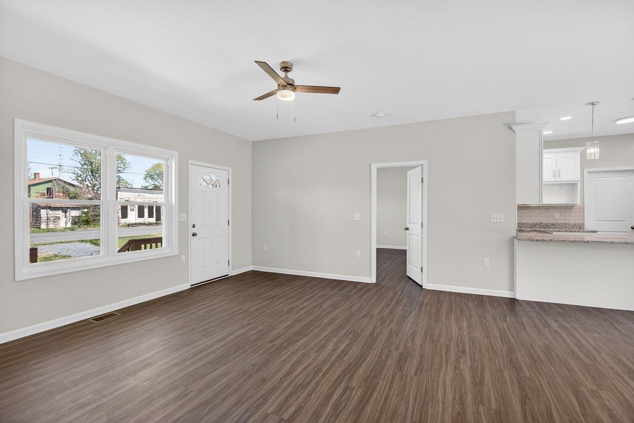 445 WIRT AVE, ELKTON, Virginia 22827, 3 Bedrooms Bedrooms, ,2 BathroomsBathrooms,Residential,445 WIRT AVE,675648 MLS # 675648