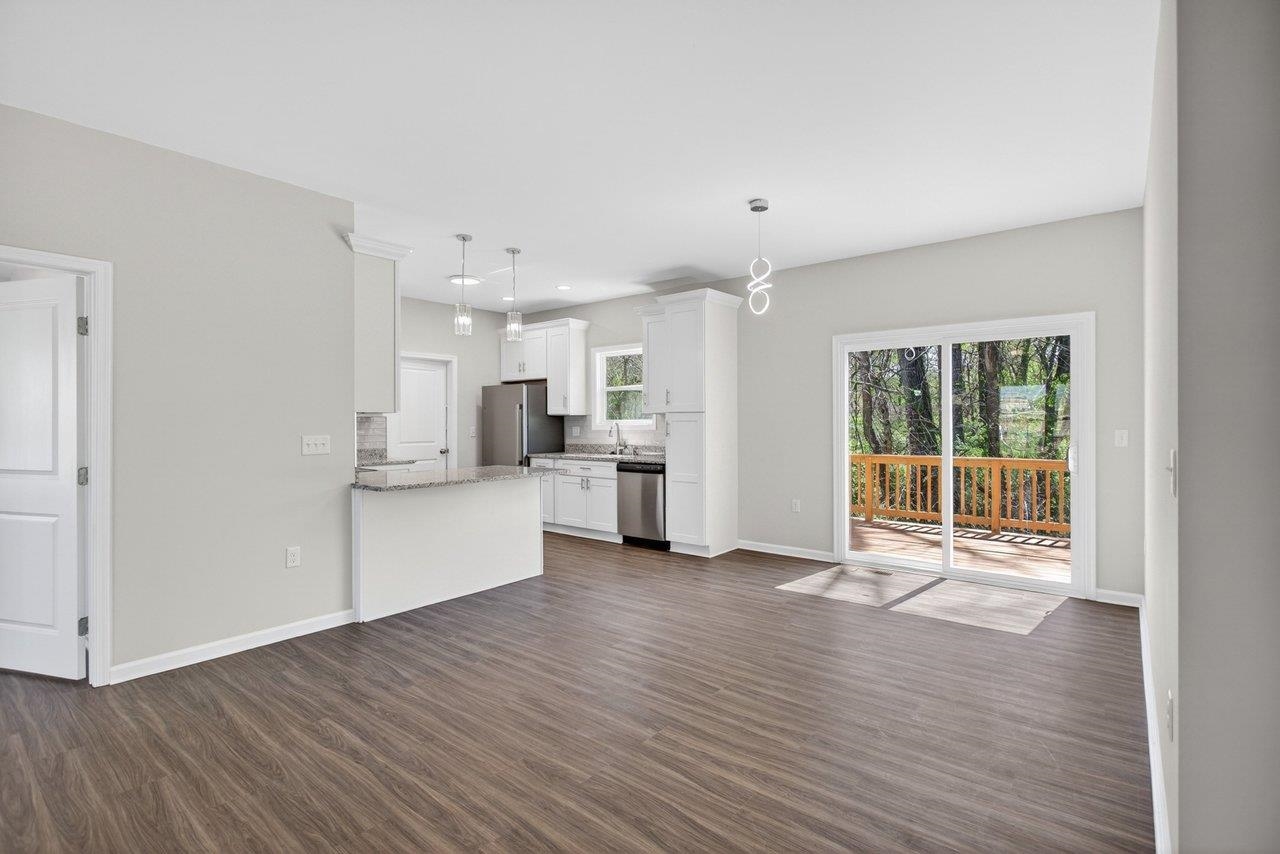 445 WIRT AVE, ELKTON, Virginia 22827, 3 Bedrooms Bedrooms, ,2 BathroomsBathrooms,Residential,445 WIRT AVE,675648 MLS # 675648