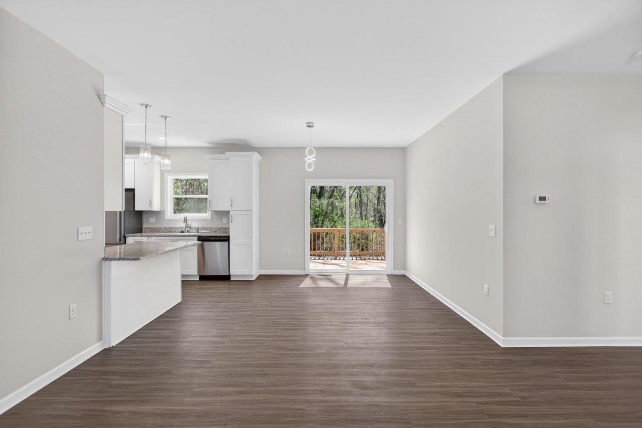 445 WIRT AVE, ELKTON, Virginia 22827, 3 Bedrooms Bedrooms, ,2 BathroomsBathrooms,Residential,445 WIRT AVE,675648 MLS # 675648