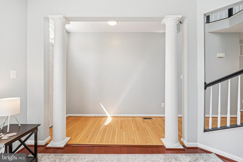 5225 WINDBREAK DR, FREDERICKSBURG, Virginia 22407, 4 Bedrooms Bedrooms, ,3 BathroomsBathrooms,Residential,5225 WINDBREAK DR,VASP2040612 MLS # VASP2040612