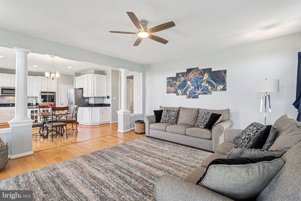 5225 WINDBREAK DR, FREDERICKSBURG, Virginia 22407, 4 Bedrooms Bedrooms, ,3 BathroomsBathrooms,Residential,5225 WINDBREAK DR,VASP2040612 MLS # VASP2040612