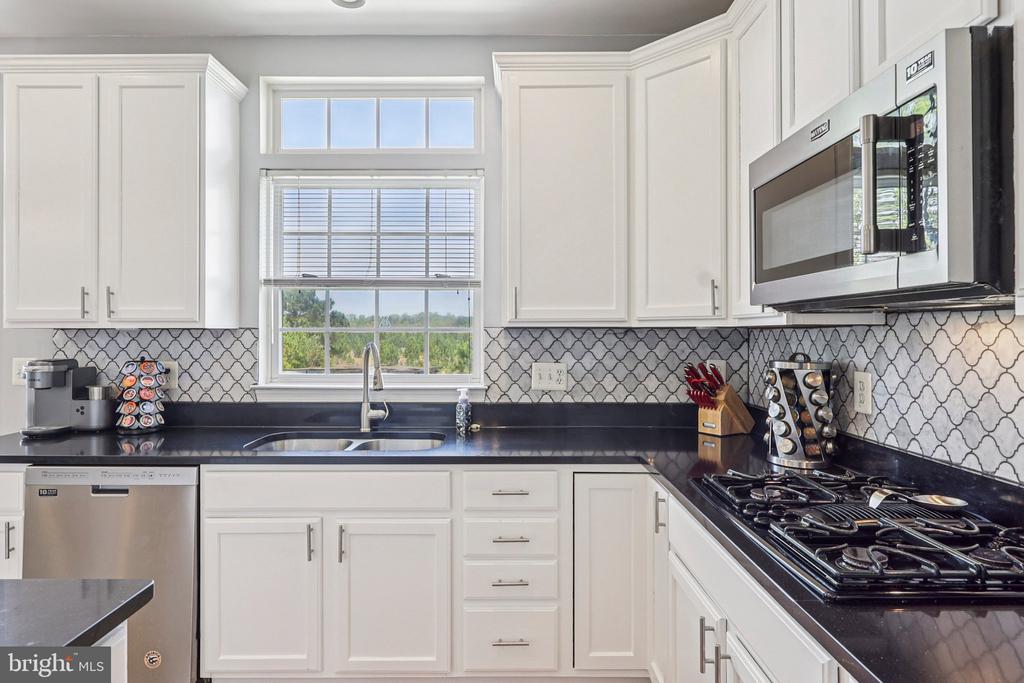 5225 WINDBREAK DR, FREDERICKSBURG, Virginia 22407, 4 Bedrooms Bedrooms, ,3 BathroomsBathrooms,Residential,5225 WINDBREAK DR,VASP2040612 MLS # VASP2040612