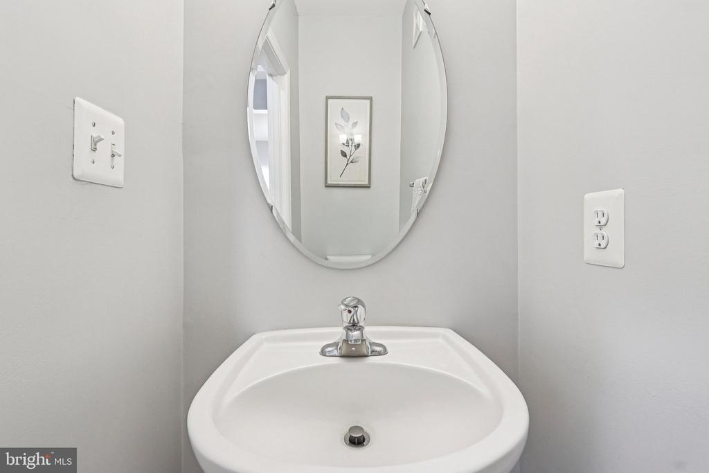 5225 WINDBREAK DR, FREDERICKSBURG, Virginia 22407, 4 Bedrooms Bedrooms, ,3 BathroomsBathrooms,Residential,5225 WINDBREAK DR,VASP2040612 MLS # VASP2040612