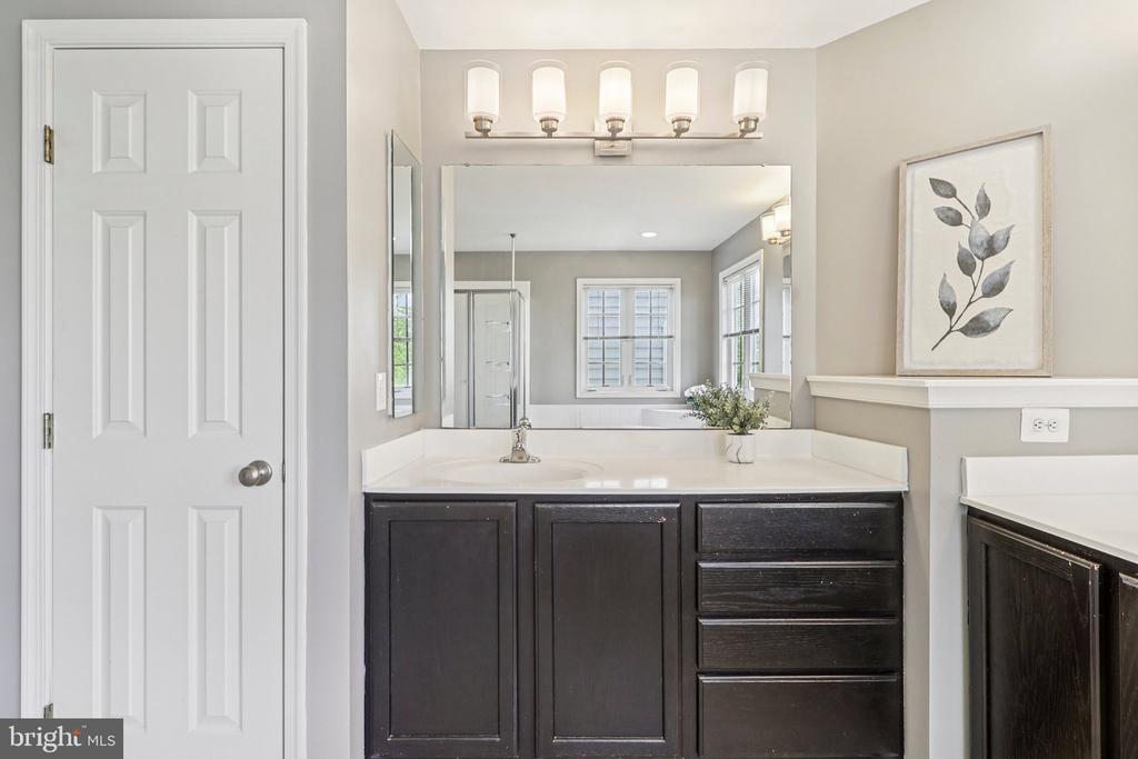 5225 WINDBREAK DR, FREDERICKSBURG, Virginia 22407, 4 Bedrooms Bedrooms, ,3 BathroomsBathrooms,Residential,5225 WINDBREAK DR,VASP2040612 MLS # VASP2040612