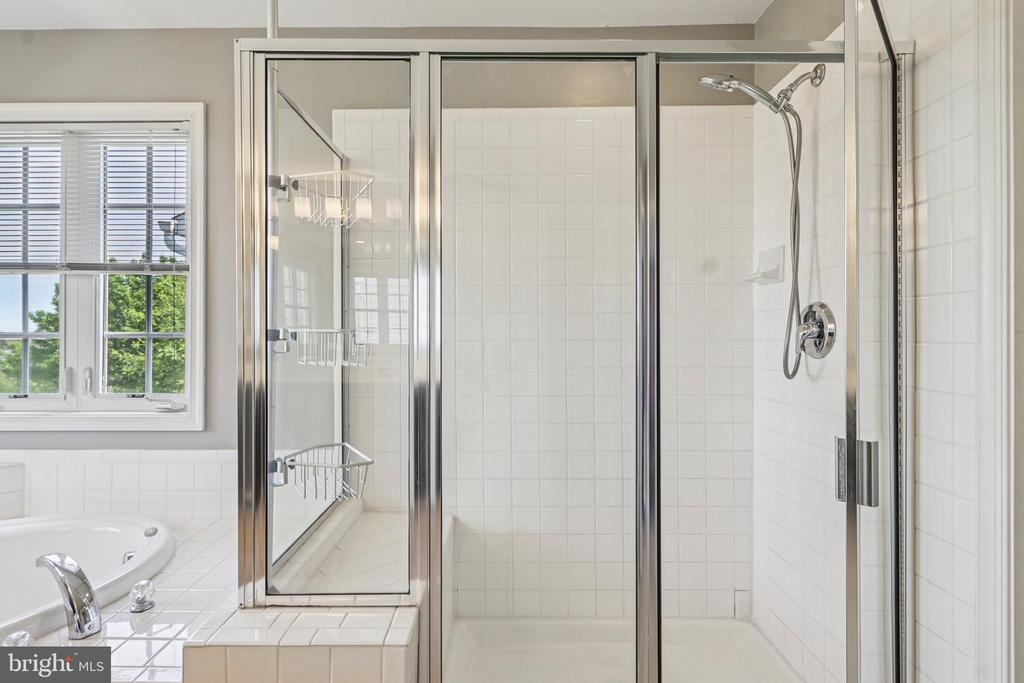 5225 WINDBREAK DR, FREDERICKSBURG, Virginia 22407, 4 Bedrooms Bedrooms, ,3 BathroomsBathrooms,Residential,5225 WINDBREAK DR,VASP2040612 MLS # VASP2040612