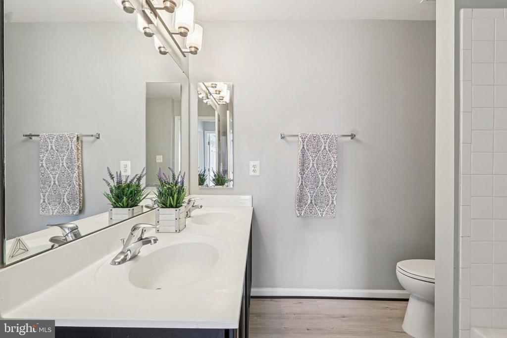 5225 WINDBREAK DR, FREDERICKSBURG, Virginia 22407, 4 Bedrooms Bedrooms, ,3 BathroomsBathrooms,Residential,5225 WINDBREAK DR,VASP2040612 MLS # VASP2040612