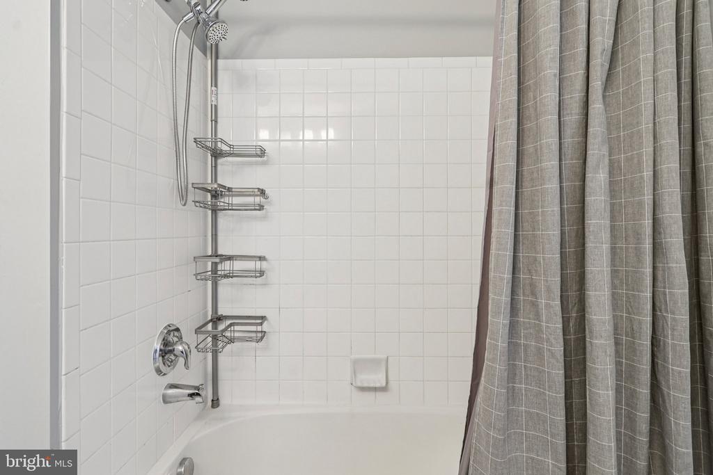 5225 WINDBREAK DR, FREDERICKSBURG, Virginia 22407, 4 Bedrooms Bedrooms, ,3 BathroomsBathrooms,Residential,5225 WINDBREAK DR,VASP2040612 MLS # VASP2040612