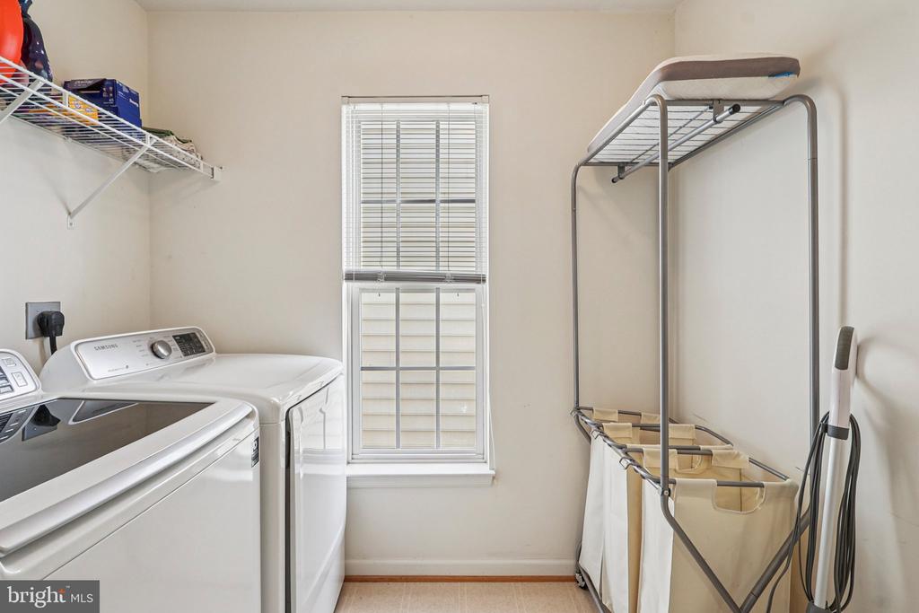 5225 WINDBREAK DR, FREDERICKSBURG, Virginia 22407, 4 Bedrooms Bedrooms, ,3 BathroomsBathrooms,Residential,5225 WINDBREAK DR,VASP2040612 MLS # VASP2040612