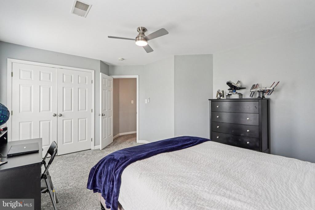 5225 WINDBREAK DR, FREDERICKSBURG, Virginia 22407, 4 Bedrooms Bedrooms, ,3 BathroomsBathrooms,Residential,5225 WINDBREAK DR,VASP2040612 MLS # VASP2040612