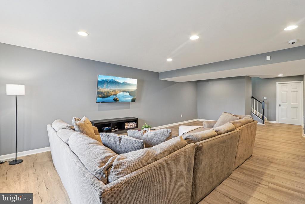 5225 WINDBREAK DR, FREDERICKSBURG, Virginia 22407, 4 Bedrooms Bedrooms, ,3 BathroomsBathrooms,Residential,5225 WINDBREAK DR,VASP2040612 MLS # VASP2040612