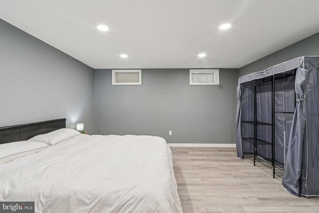 5225 WINDBREAK DR, FREDERICKSBURG, Virginia 22407, 4 Bedrooms Bedrooms, ,3 BathroomsBathrooms,Residential,5225 WINDBREAK DR,VASP2040612 MLS # VASP2040612